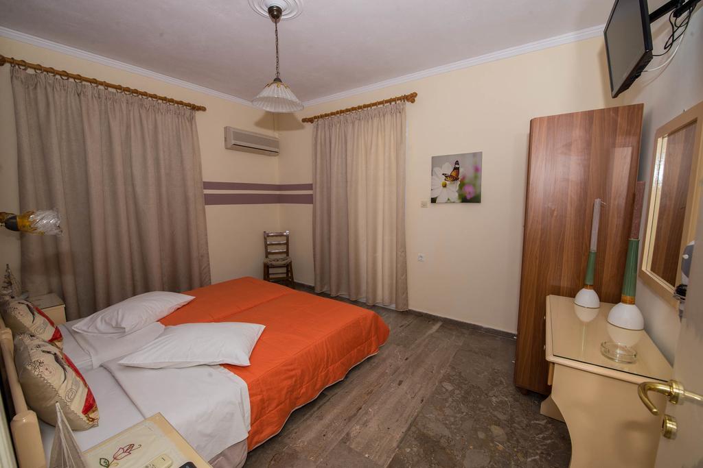 Matrona Apartments Poros Town Eksteriør billede