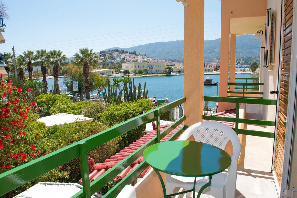 Matrona Apartments Poros Town Eksteriør billede