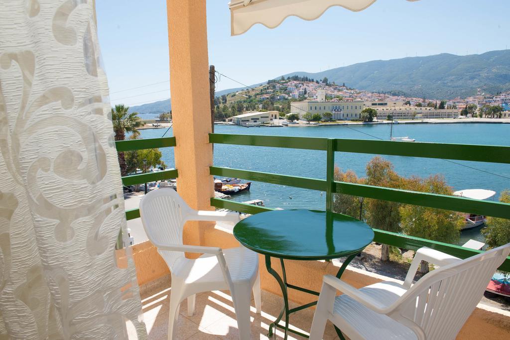 Matrona Apartments Poros Town Eksteriør billede