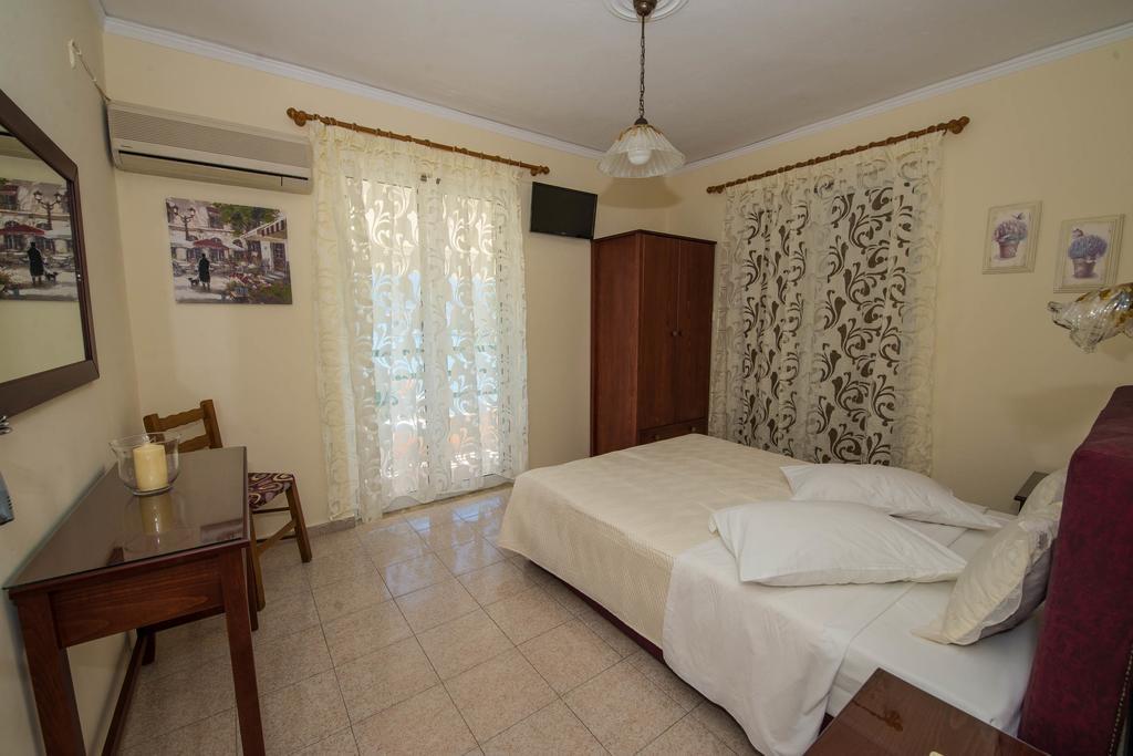 Matrona Apartments Poros Town Eksteriør billede